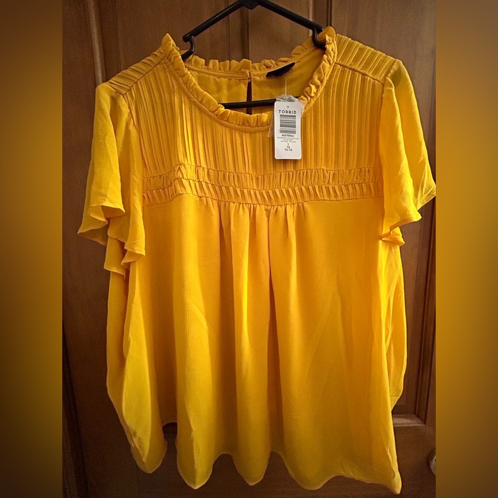 Mustard Torrid Blouse Size 1 NWT